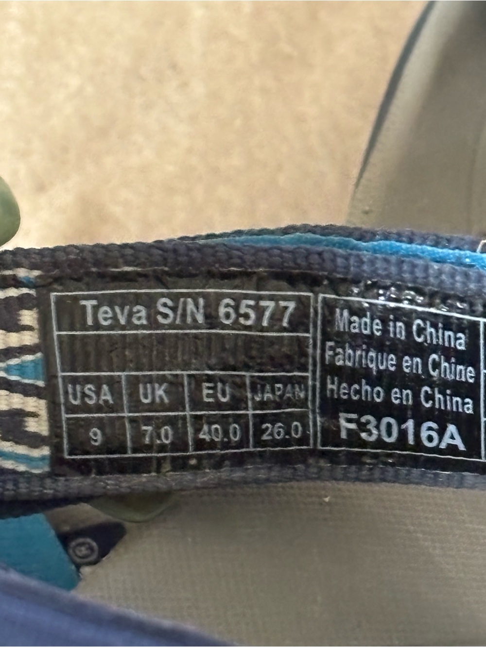 Teva Women's Navy and Light Blue Geometric Strap Sandals Sz 9 VGUC - Picture 4 of 4